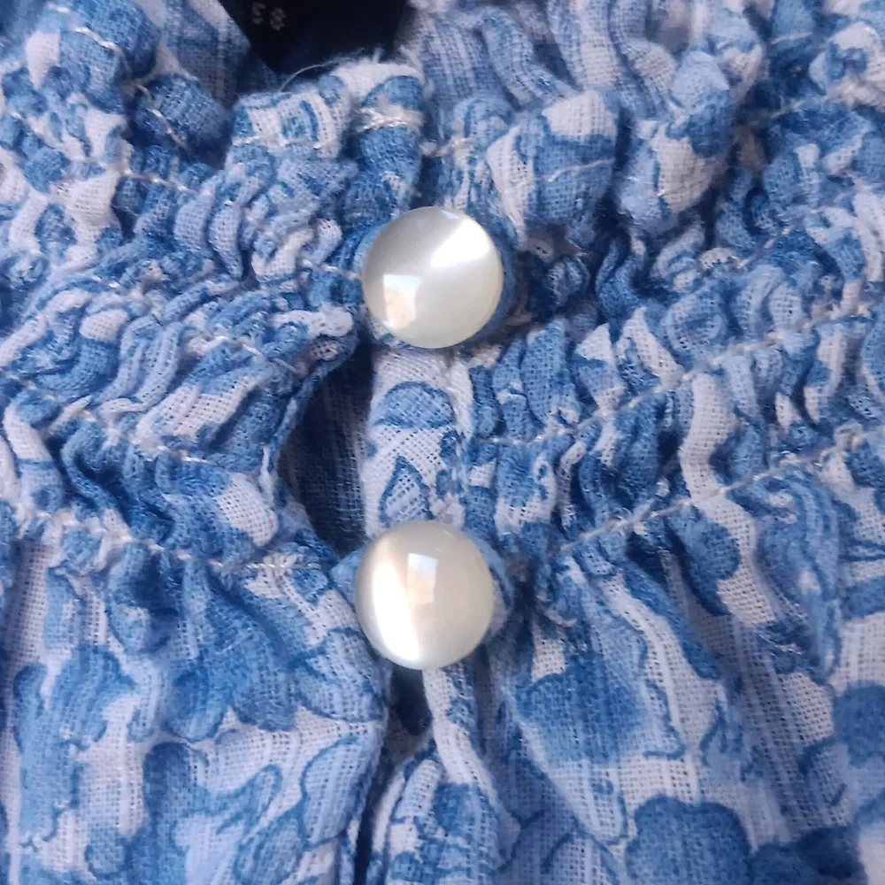 Ralph Lauren Girls Boho Blue & White Floral Long Sleeve Smocked Blouse 14